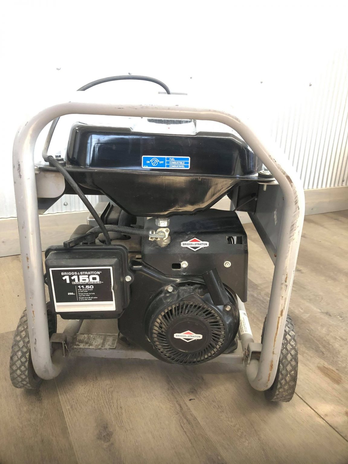 Briggs & Stratton 3500 Watt Generator North 93 Rentals